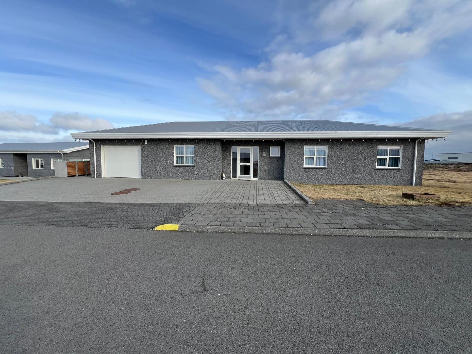 Appartamento Dagpol Sandgerði Esterno foto